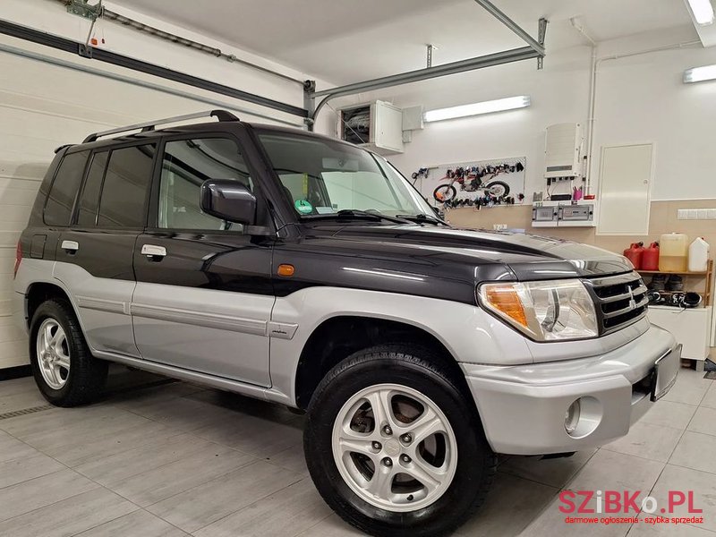 2005' Mitsubishi Pajero Pinin photo #2