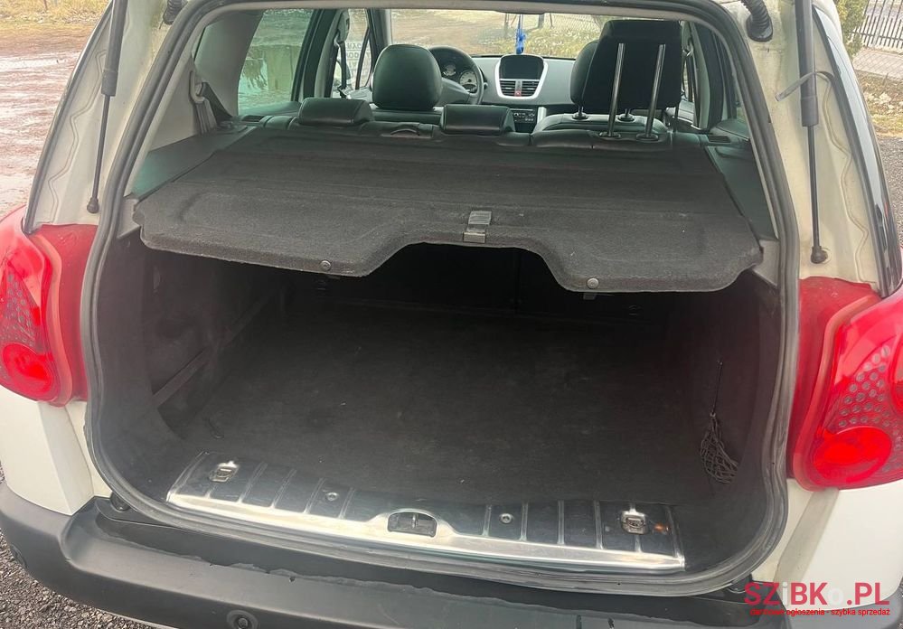 2011' Peugeot 207 1.6 Premium photo #3