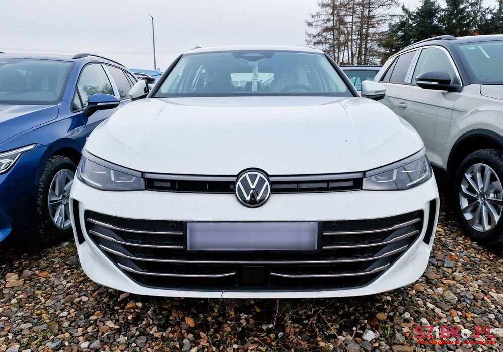 2024' Volkswagen Passat photo #1