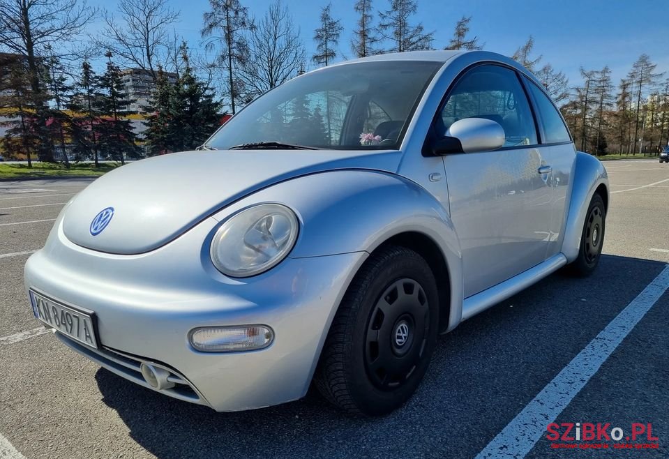 2002' Volkswagen New Beetle photo #3