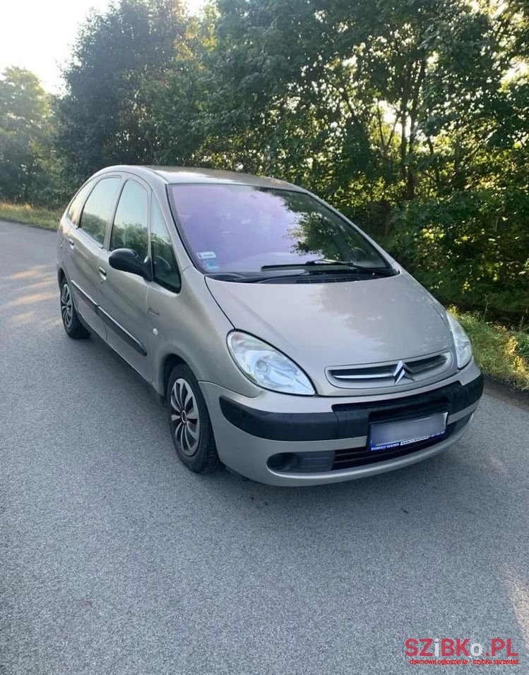 2002' Citroen Xsara Picasso 1.8 16V Sx photo #2