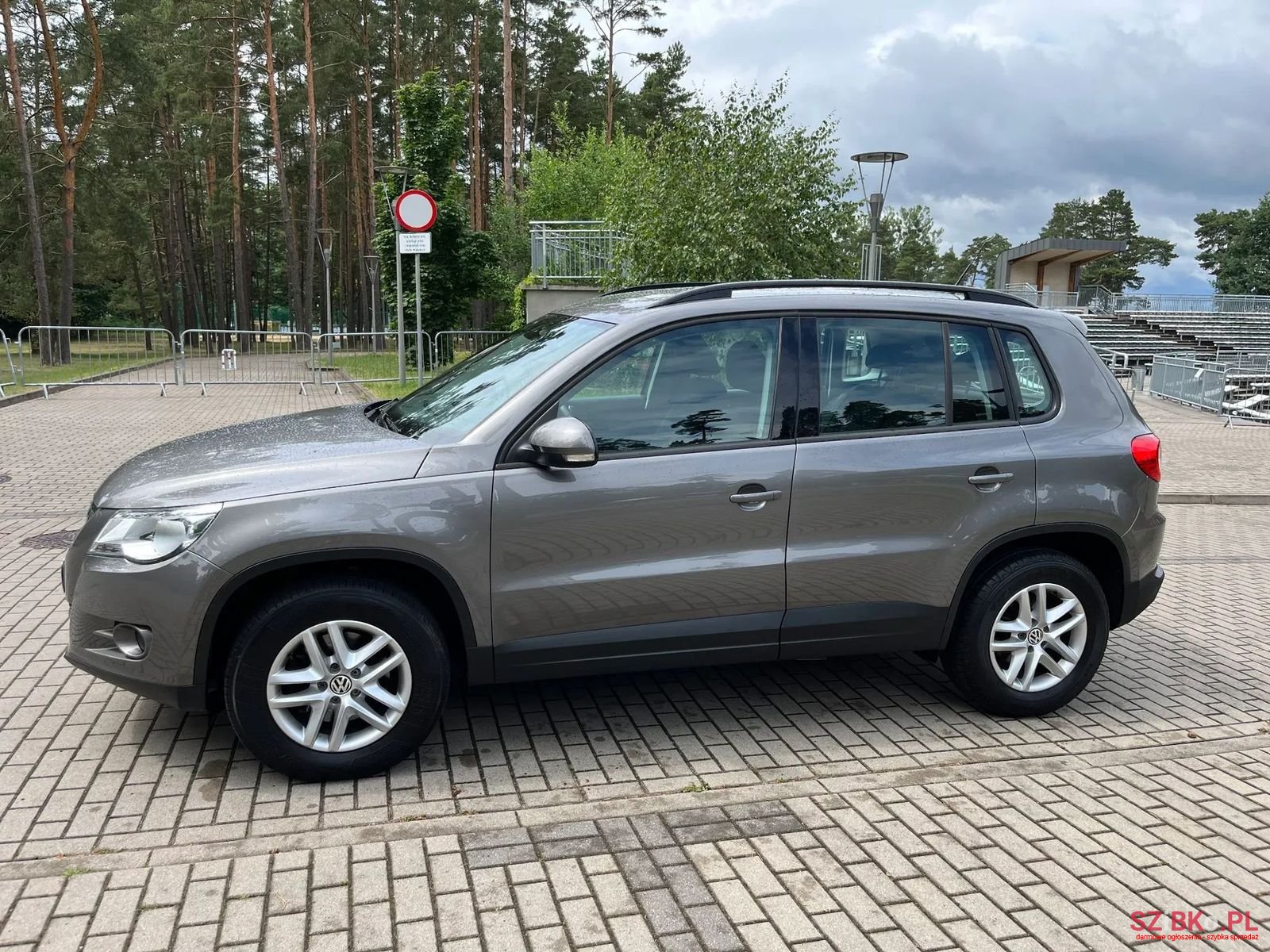 2010' Volkswagen Tiguan photo #6