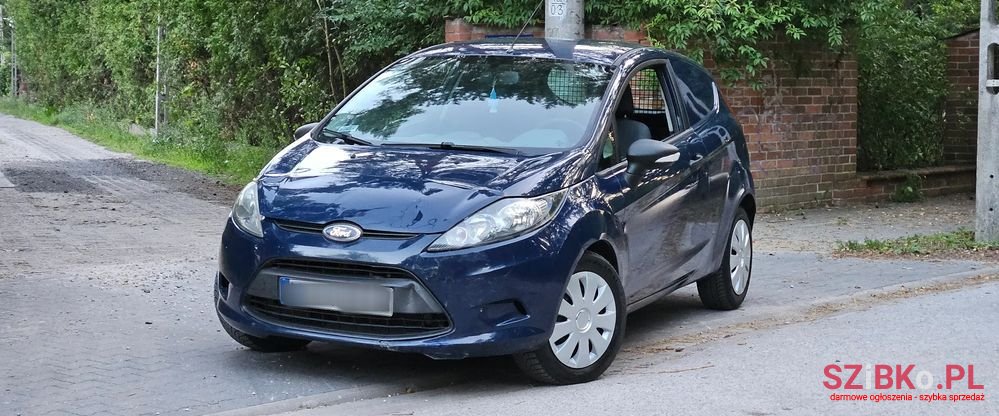 2011' Ford Fiesta photo #1