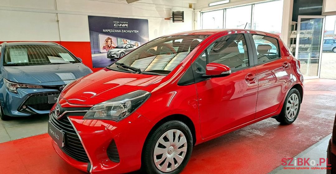 2016' Toyota Yaris photo #2
