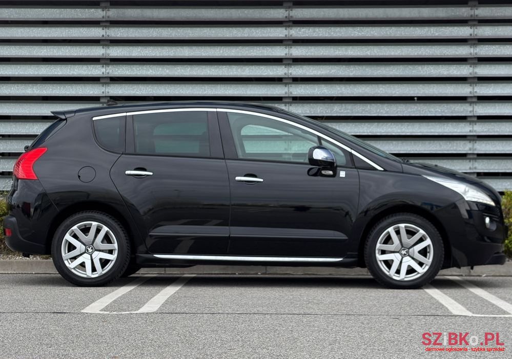 2012' Peugeot 3008 2.0 Hdi Hybrid4 photo #6