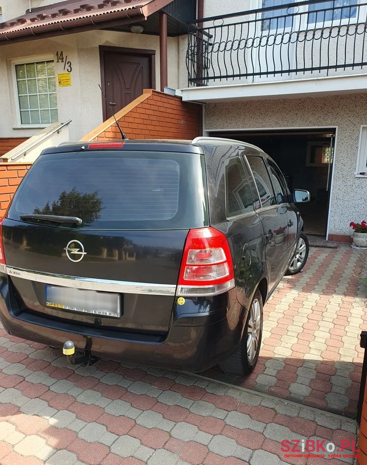 2009' Opel Zafira photo #3