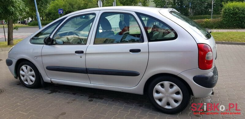2001' Citroen Xsara Picasso photo #4