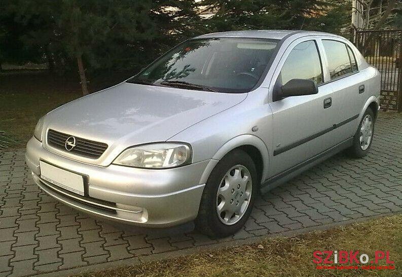 2007' Opel Astra photo #1
