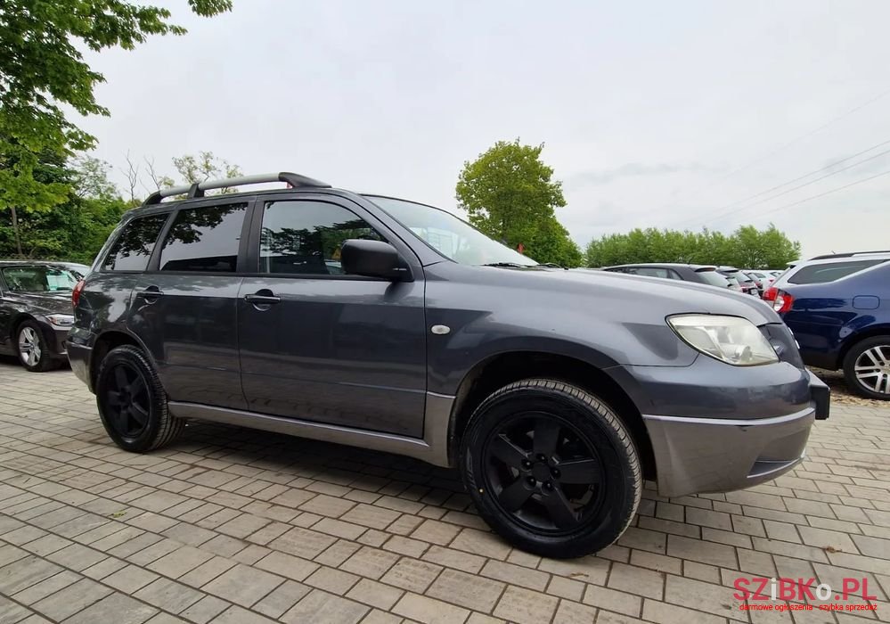 2007' Mitsubishi Outlander 2.0 Comfort photo #4