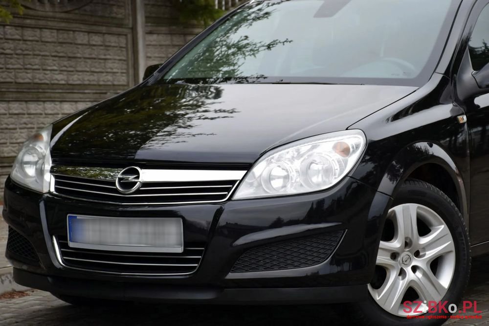2009' Opel Astra Iii 1.6 Enjoy photo #1