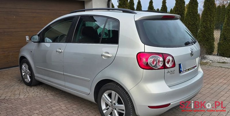 2012' Volkswagen Golf Plus photo #6