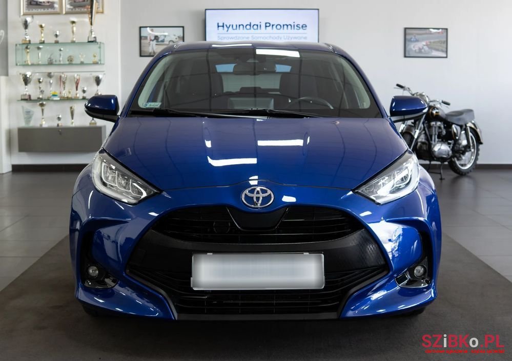 2021' Toyota Yaris photo #2