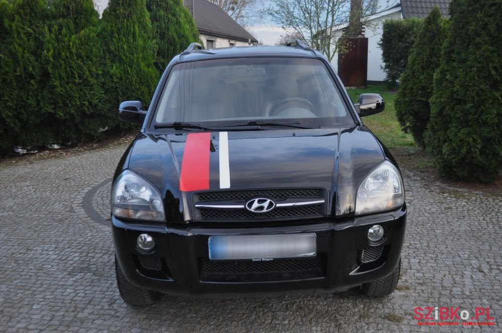 2006' Hyundai Tucson 2.0 Comfort 2Wd photo #2