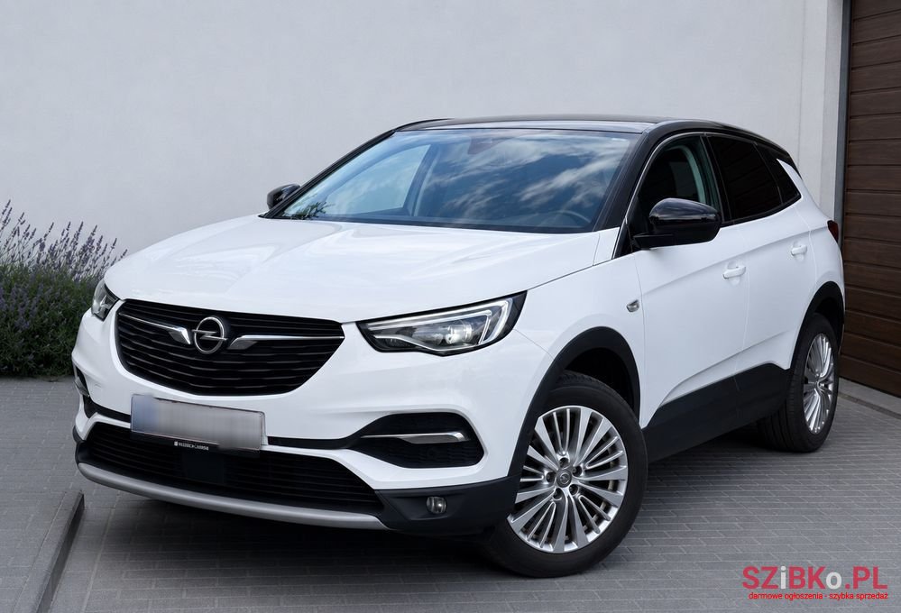 2020' Opel Grandland X photo #1