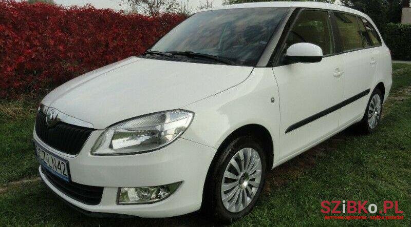 2012' Skoda Fabia photo #1