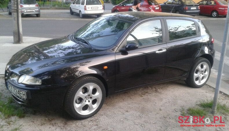 2002' Alfa Romeo photo #1