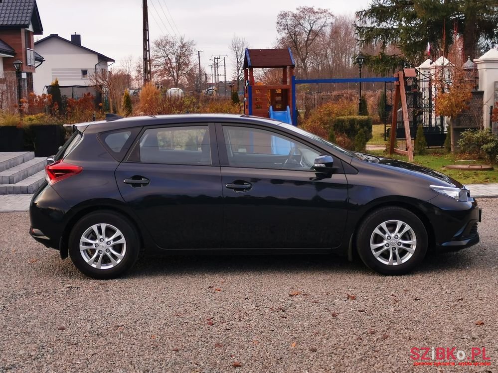 2015' Toyota Auris 1.33 Vvt-I Active photo #6