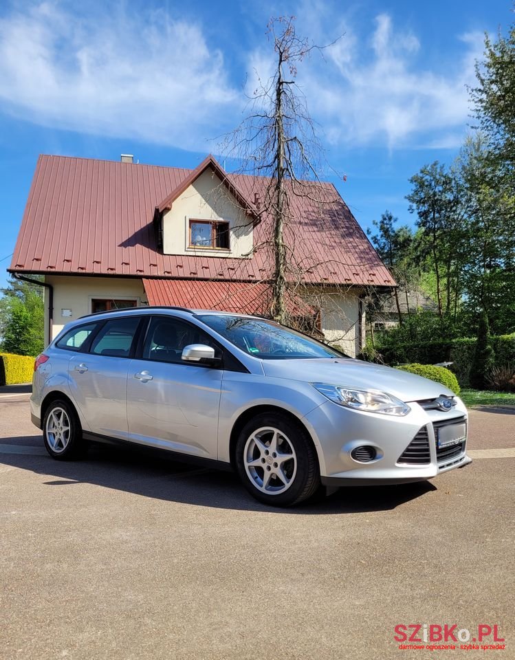 2011' Ford Focus photo #3