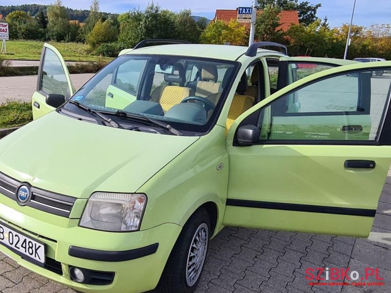 2005' Fiat Panda photo #2