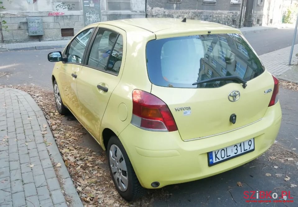 2009' Toyota Yaris photo #4