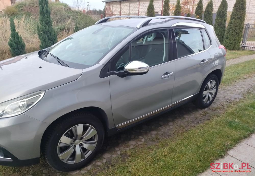 2015' Peugeot 2008 photo #2