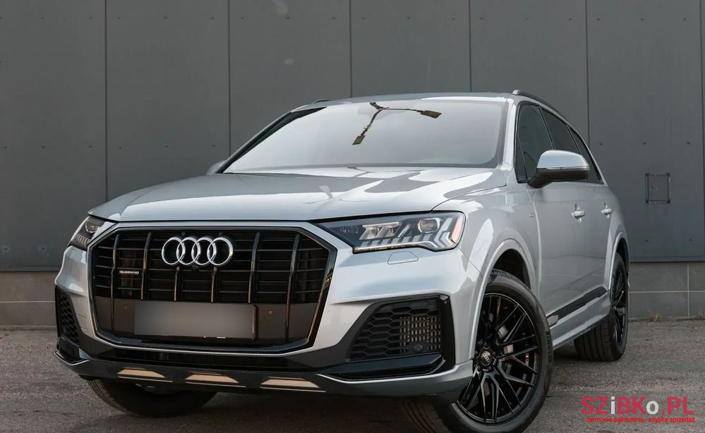 2023' Audi Q7 photo #2