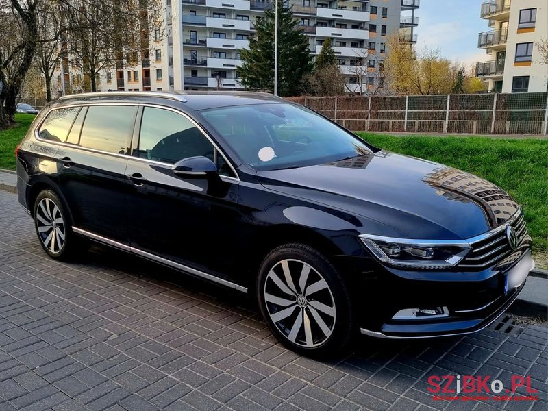 2016' Volkswagen Passat photo #1