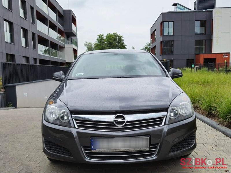 2012' Opel Astra Iv 1.6 Active photo #2
