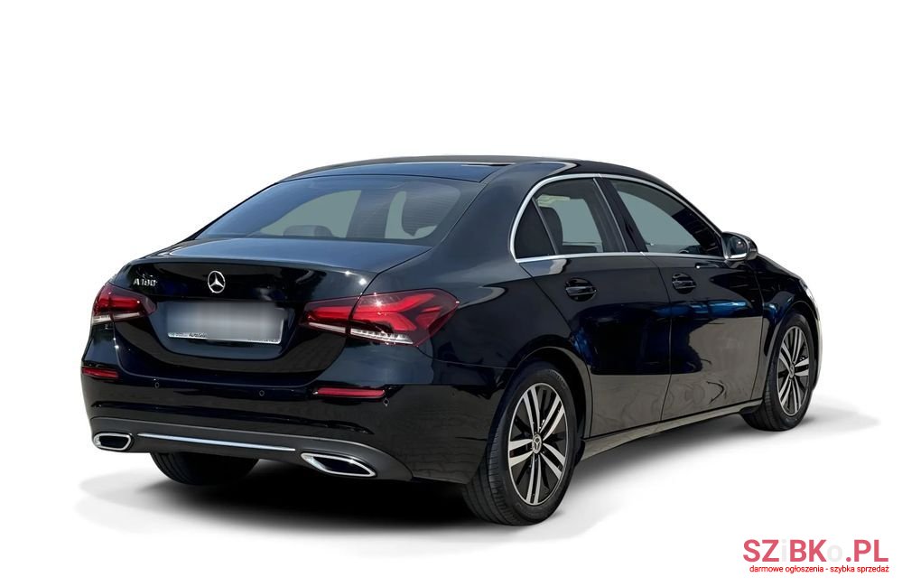2022' Mercedes-Benz A-Class 180 7G-Dct photo #5