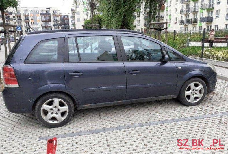 2006' Opel Zafira photo #1