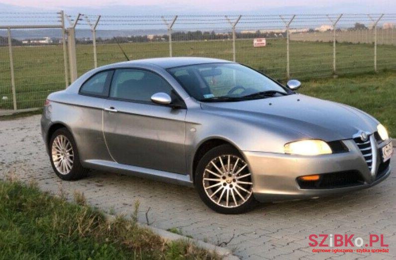 2004' Alfa Romeo photo #1