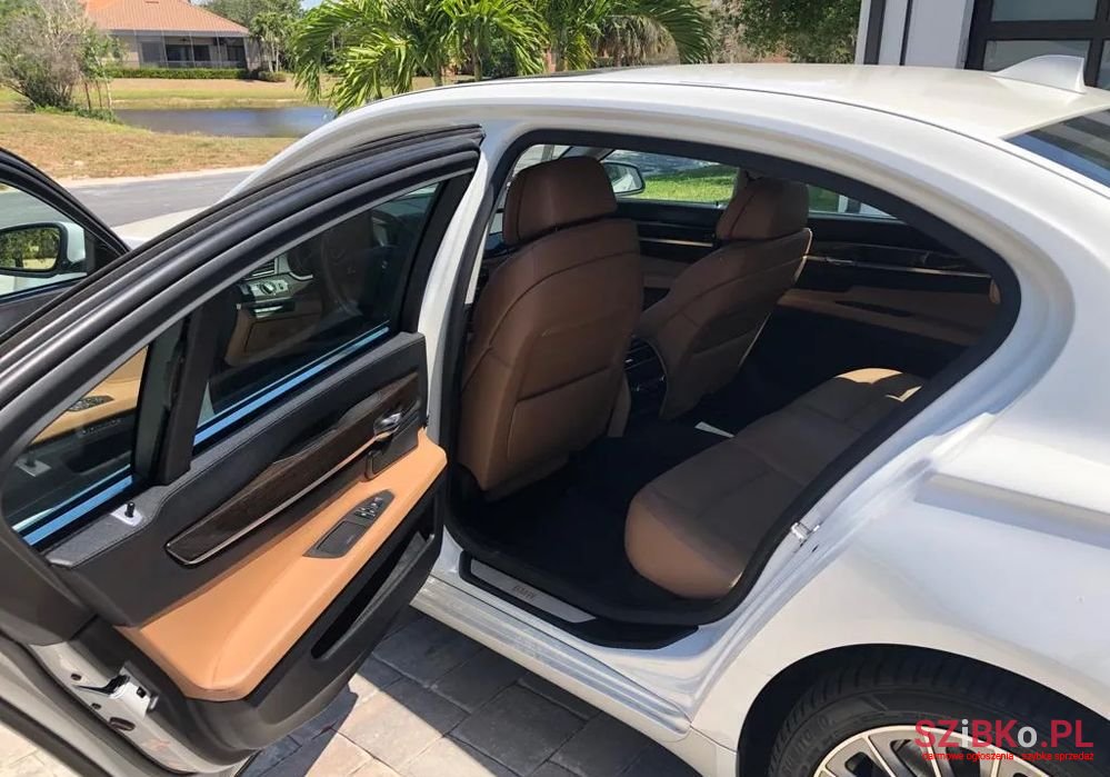 2011' BMW 7 Series 750I L photo #5