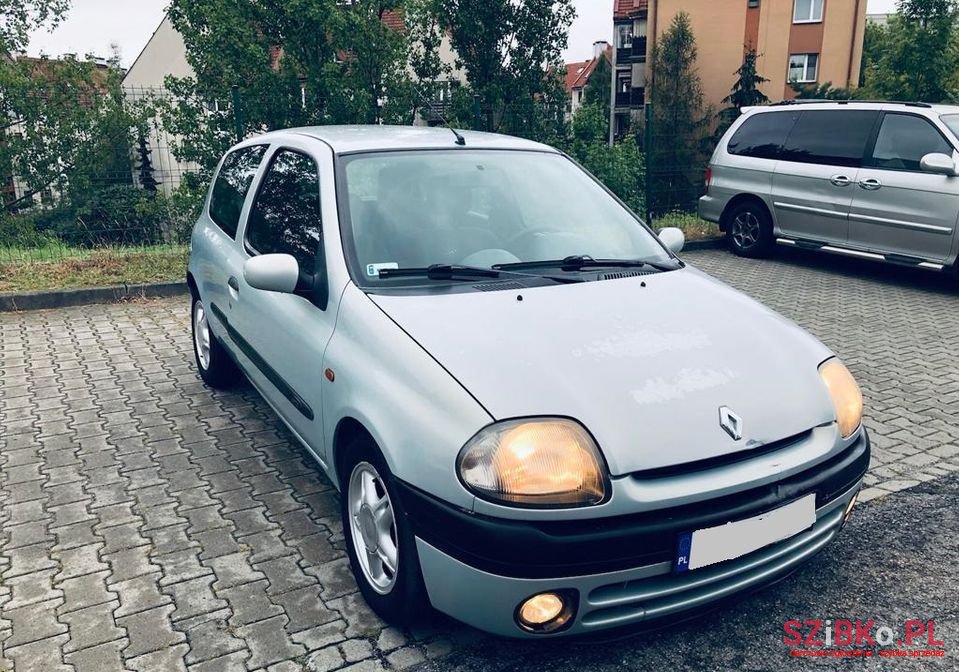 2000' Renault Clio photo #1