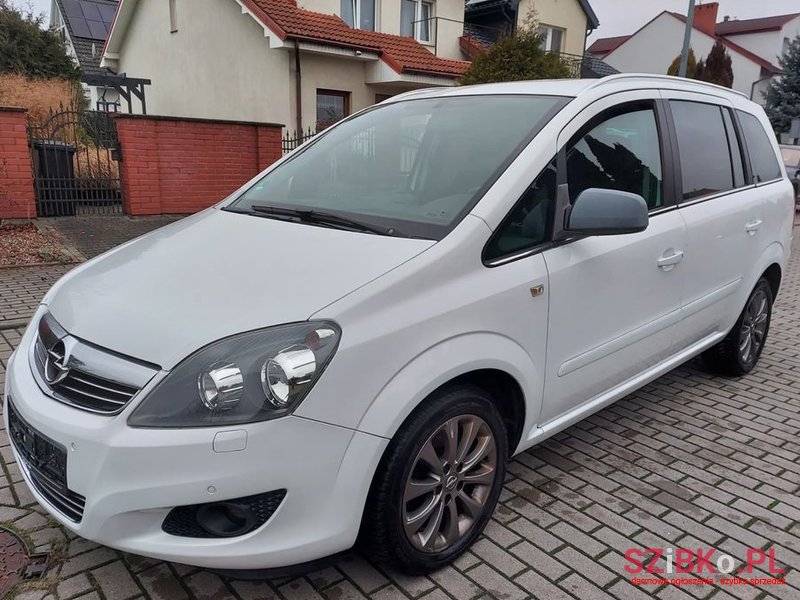 2010' Opel Zafira 1.6 T Cng Essentia photo #1