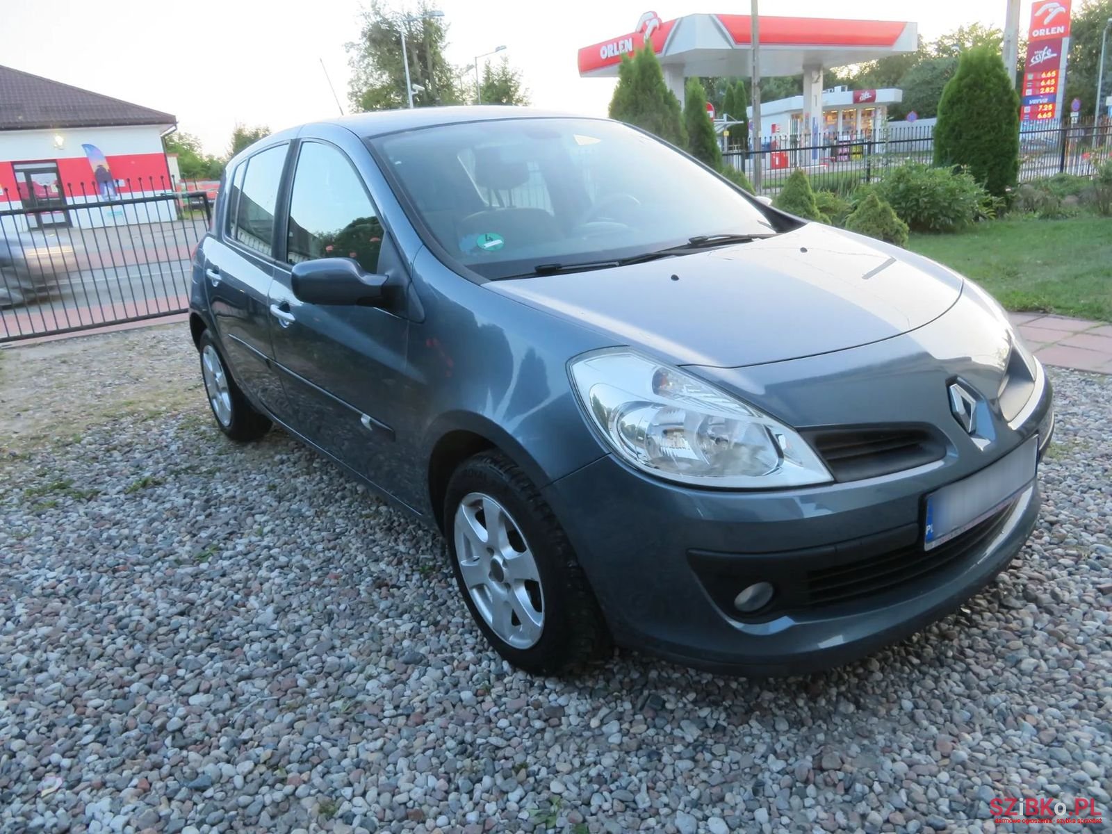 2005' Renault Clio photo #3