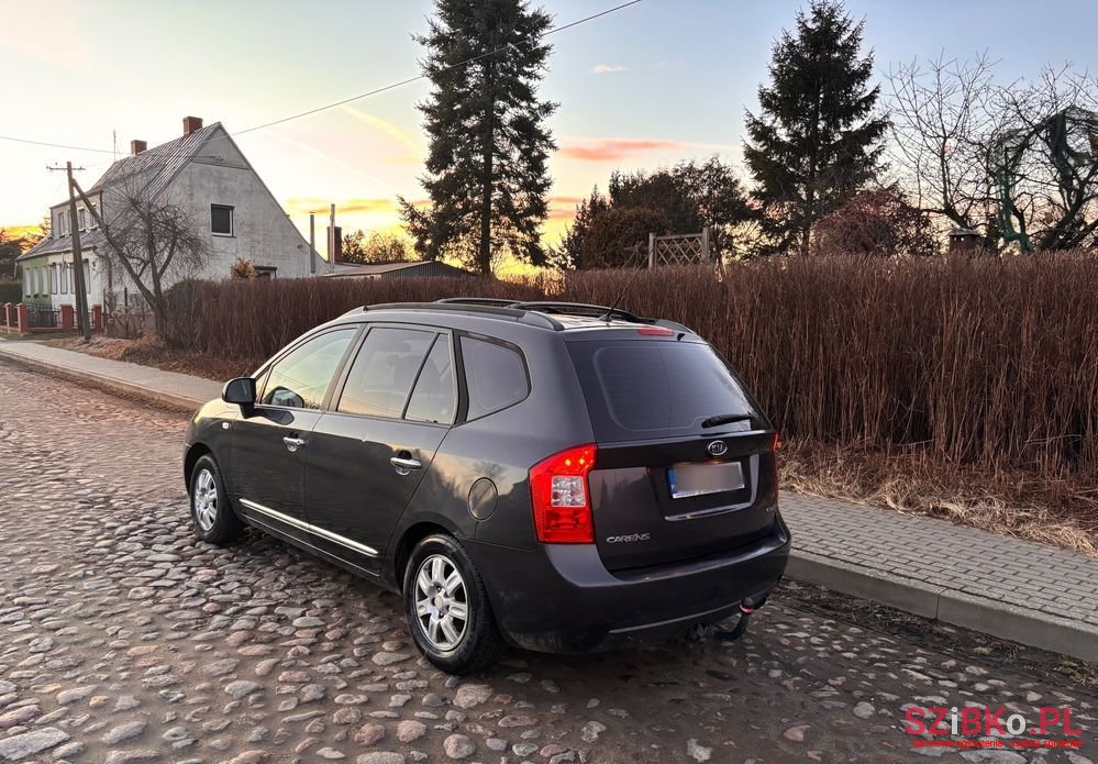 2007' Kia Carens photo #4