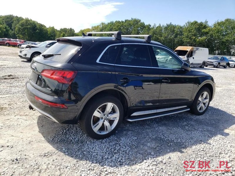 2019' Audi Q5 S Tronic photo #5