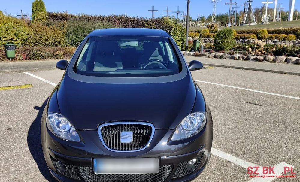 2008' SEAT Altea photo #3