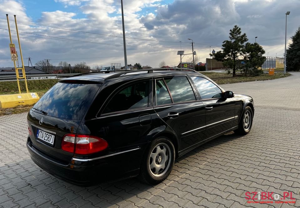 2004' Mercedes-Benz E-Class photo #4