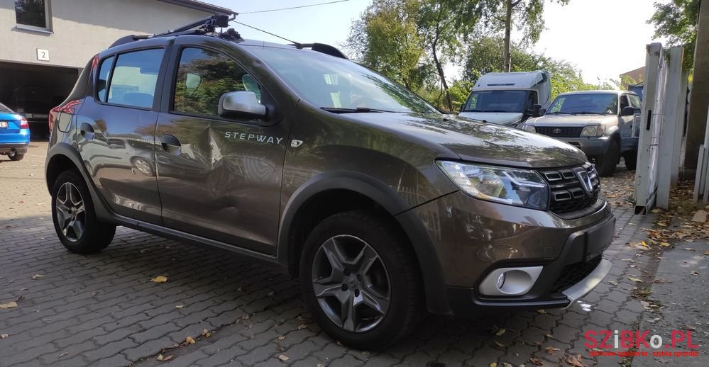 2017' Dacia Sandero Stepway photo #1