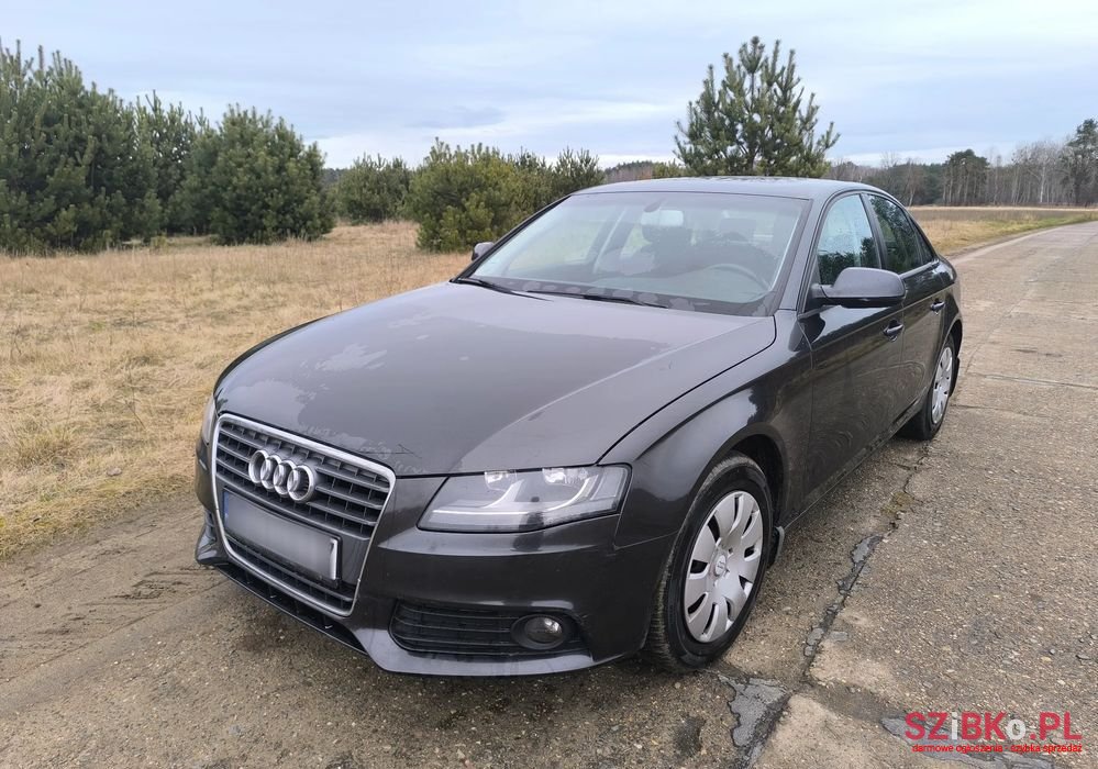 2009' Audi A4 2.0 Tdi photo #2