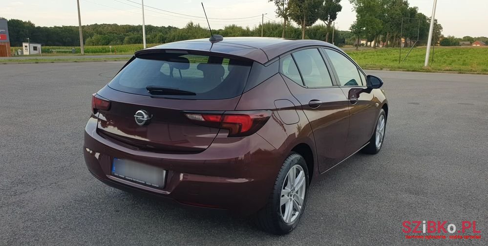 2019' Opel Astra photo #5