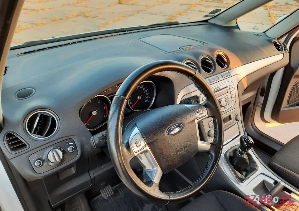 2010' Ford Galaxy photo #4