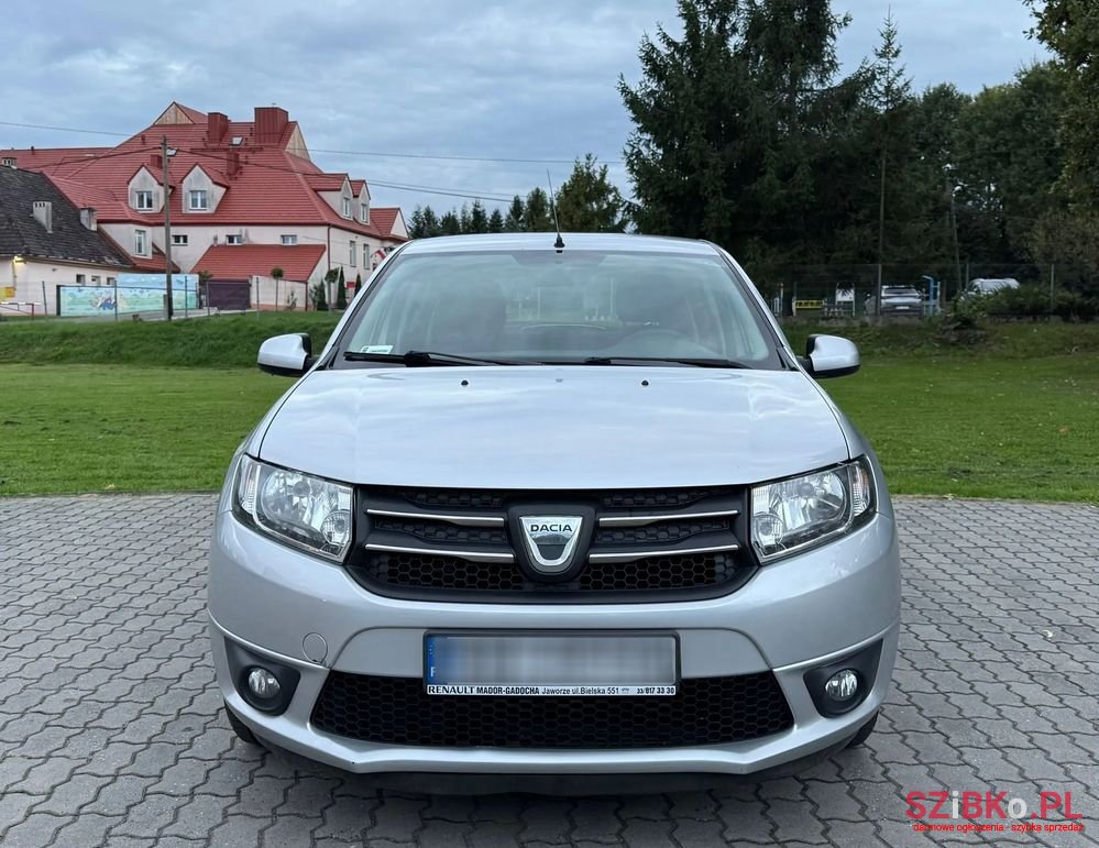 2014' Dacia Sandero photo #3