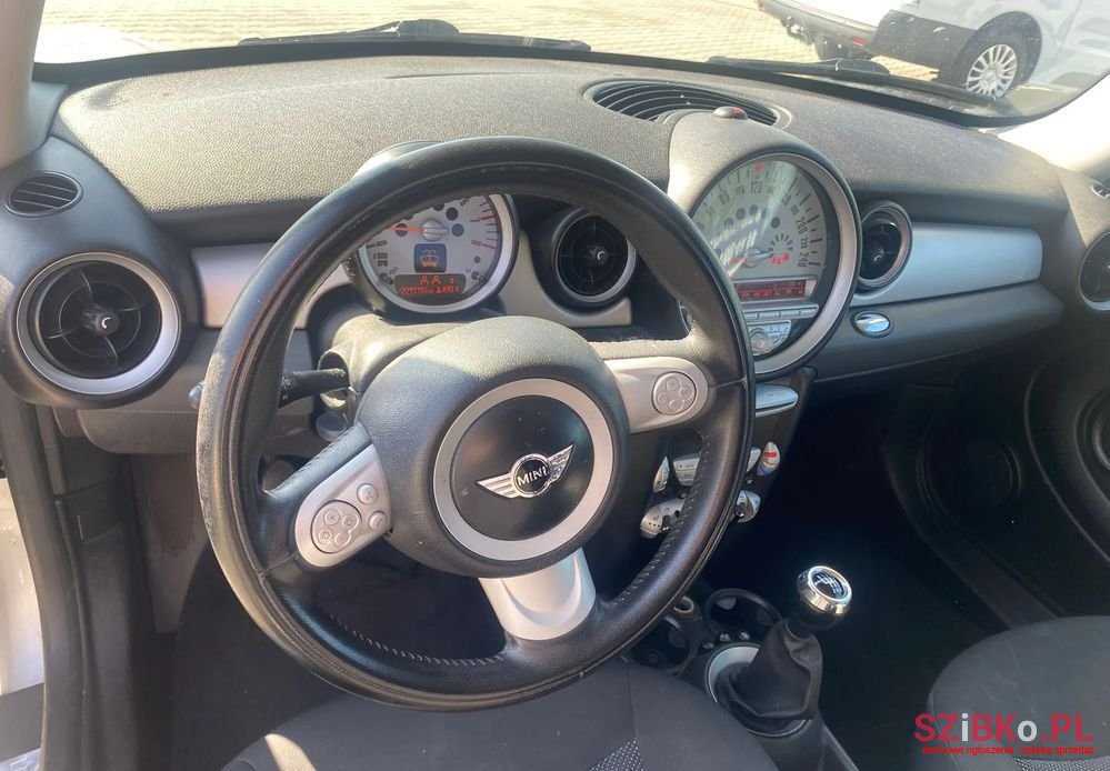 2008' MINI One Standard photo #5