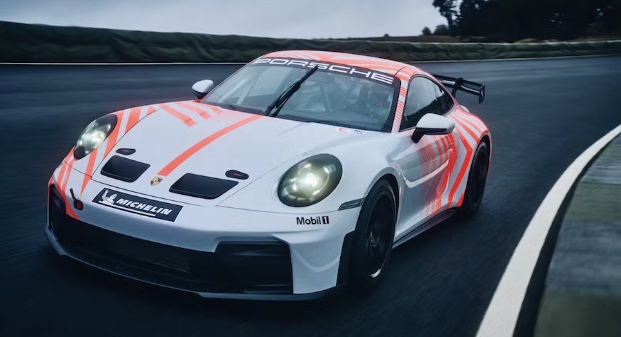 Porsche презентував трекове купе 911 Challenge на базі дорожнього GT3