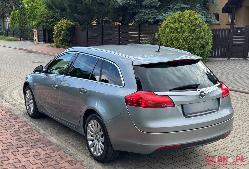 2011' Opel Insignia photo #3