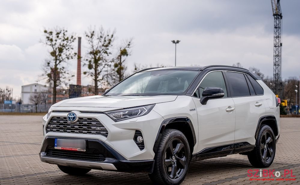 2020' Toyota RAV4 photo #1