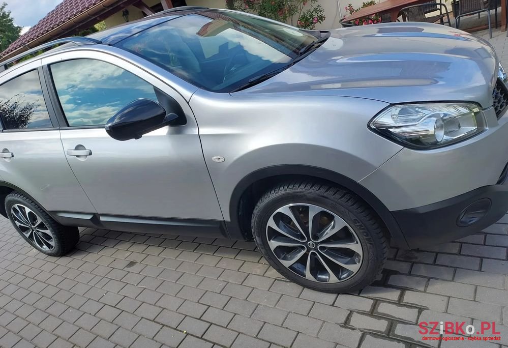 2013' Nissan Qashqai photo #1