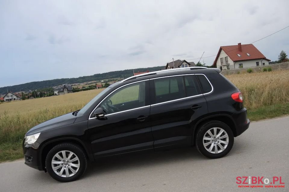2009' Volkswagen Tiguan photo #3